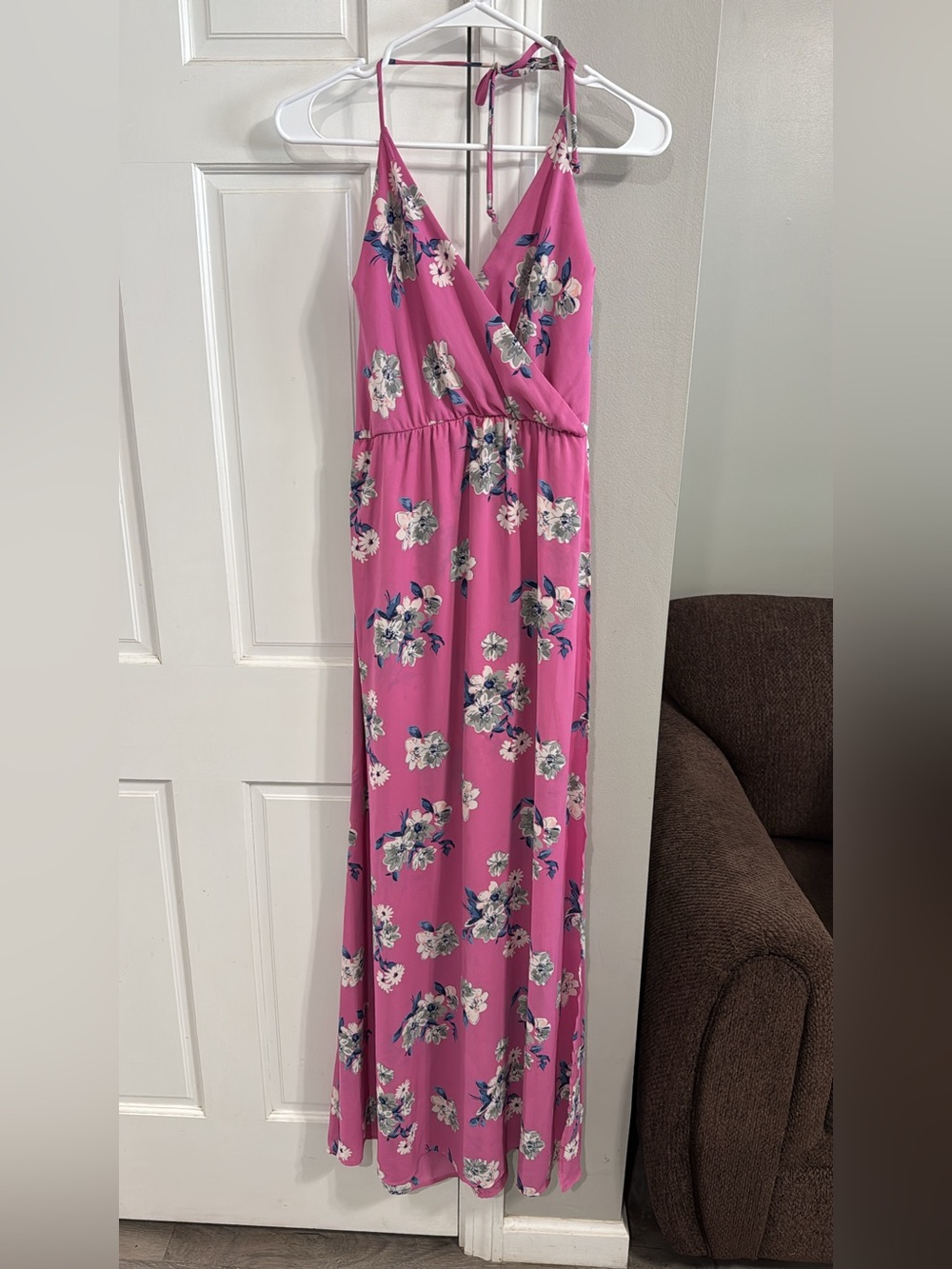 Gorgeous Floral Maxi Dress- Size medium